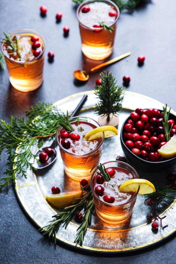 Festive Food and Drink Ideas for Holiday Weddings