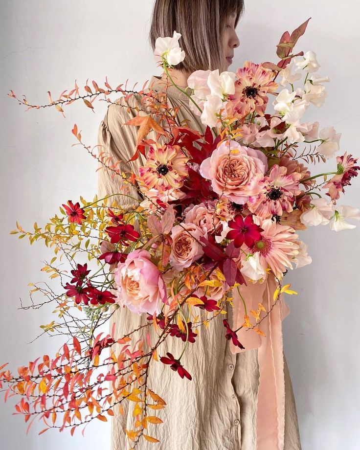 Exquisite Winter Floral Arrangements for Your 2024 Wedding