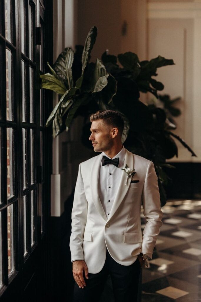 Groom's Guide to Wedding Day Grooming: Trends and Tips for 2024
