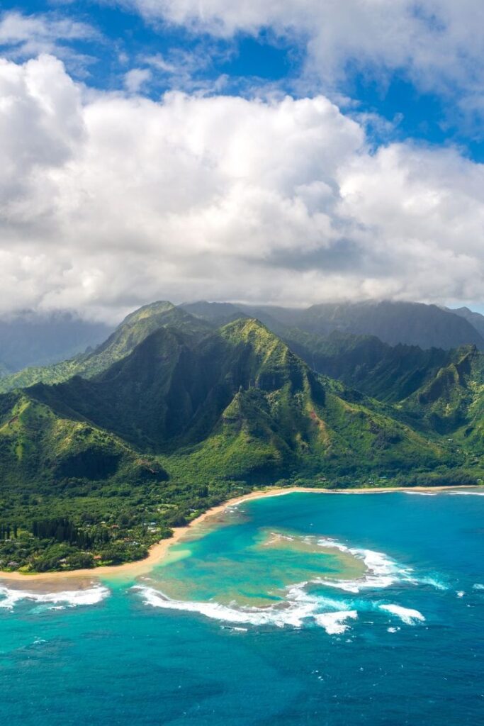 Top 5 Proposal Destinations in Hawaii: Romantic Spots for an Unforgettable Engagement