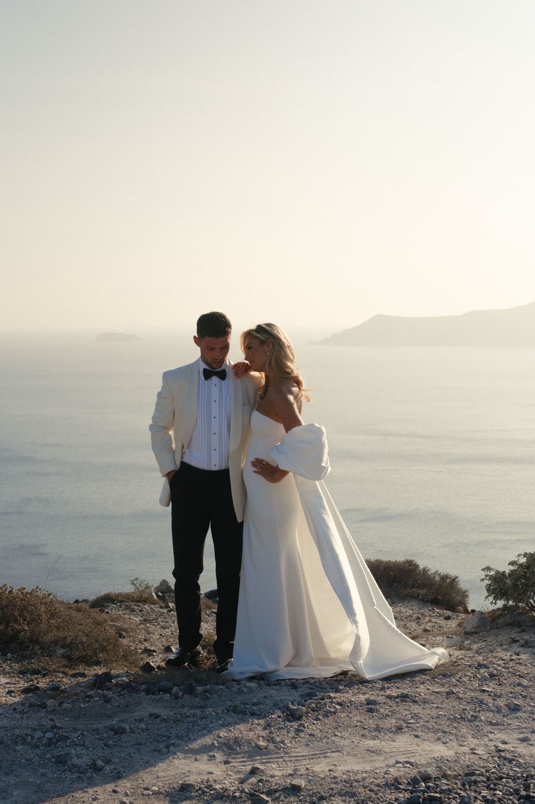 An Editorial Wedding Photography Workshop in Oia, Santorini