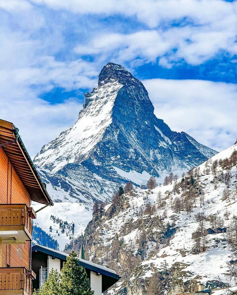 Honeymoons, Tropical, Honeymoon Destination, Tropical Escape, Travel, Honeymoon Escape, Couple Getaway, Beach getaway, Beach vacation, Newlyweds, Newlyweds holiday, newlyweds vacation, newlyweds honeymoon, Norway, loften islands, arctic, snow, ski, matterhorn