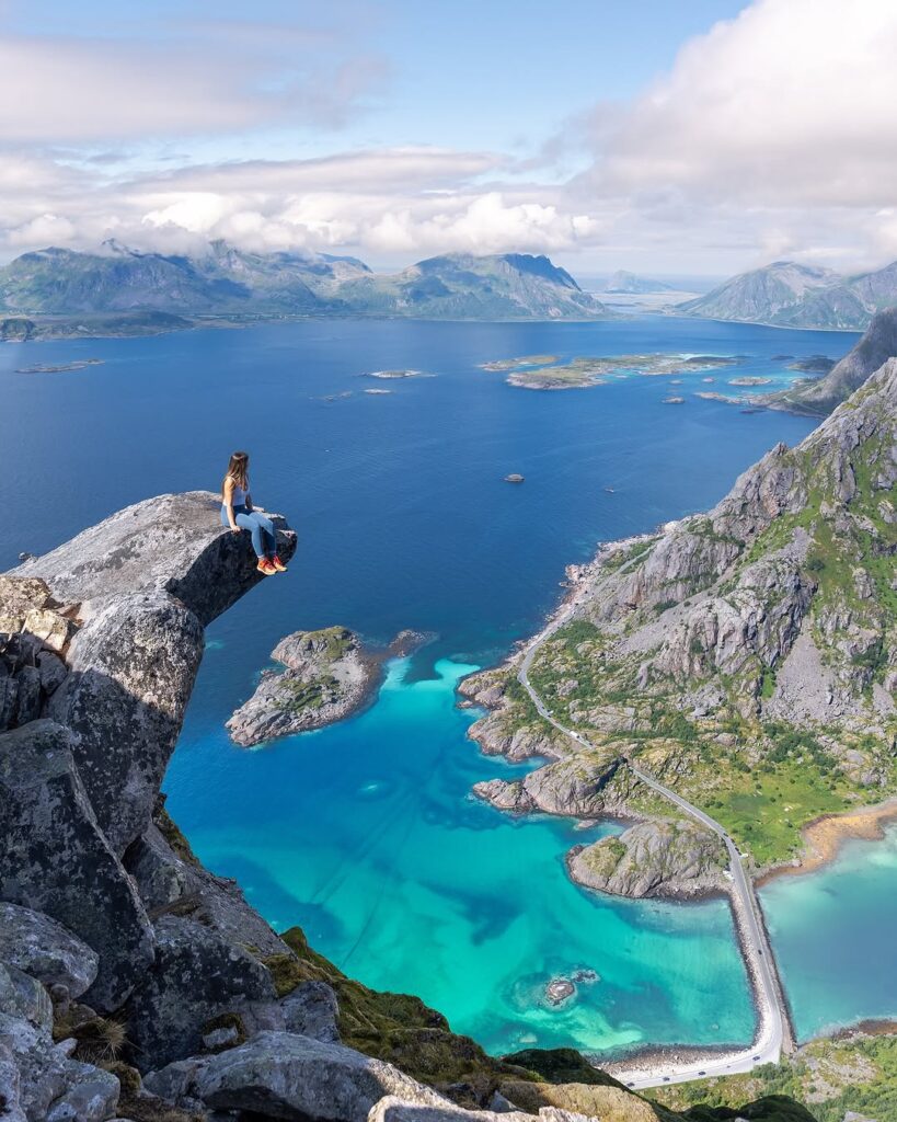 Honeymoons, Tropical, Honeymoon Destination, Tropical Escape, Travel, Honeymoon Escape, Couple Getaway, Beach getaway, Beach vacation, Newlyweds, Newlyweds holiday, newlyweds vacation, newlyweds honeymoon, Norway, loften islands