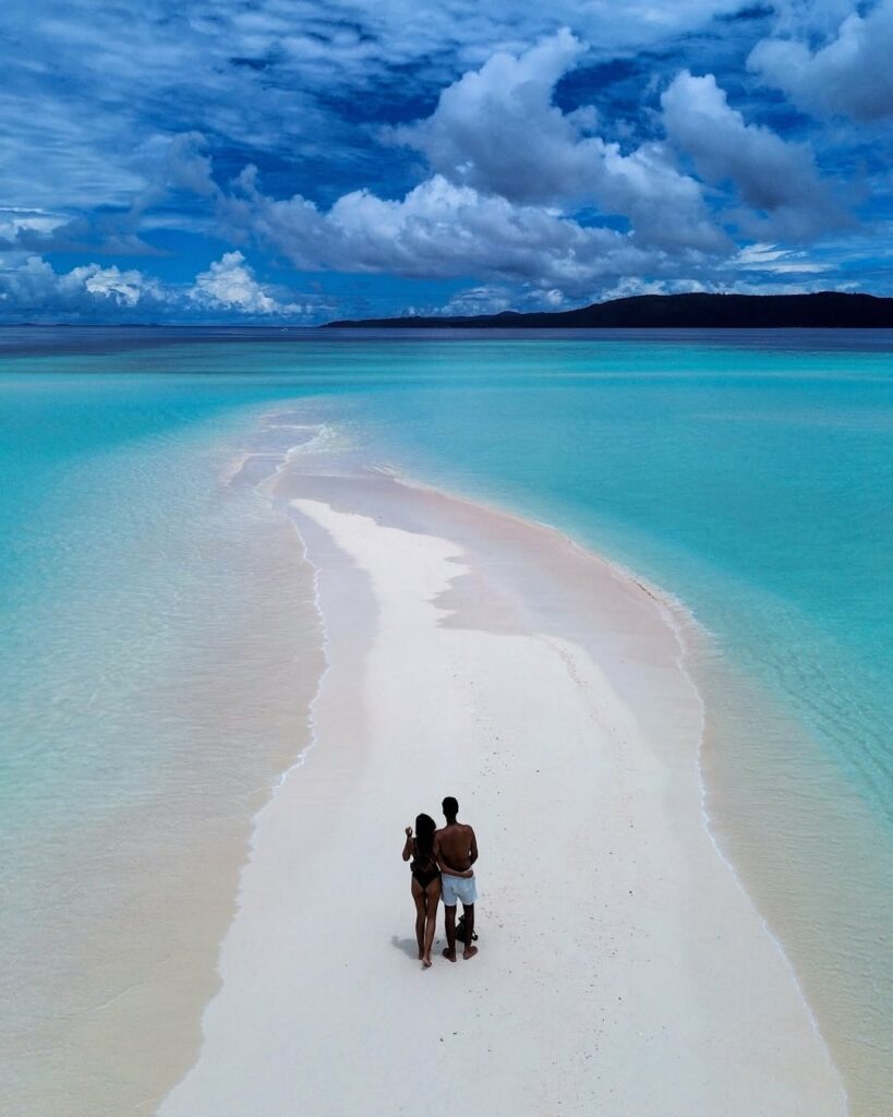 Honeymoons, Tropical, Honeymoon Destination, Tropical Escape, Travel, Honeymoon Escape, Couple Getaway, Beach getaway, Beach vacation, Newlyweds, Newlyweds holiday, newlyweds vacation, newlyweds honeymoon