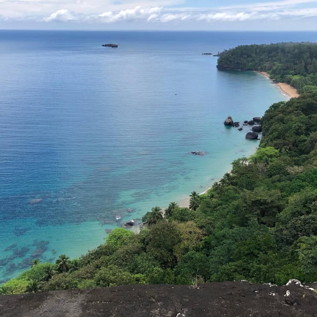 Honeymoons, Tropical, Honeymoon Destination, Tropical Escape, Travel, Honeymoon Escape, Couple Getaway, Beach getaway, Beach vacation, Newlyweds, Newlyweds holiday, newlyweds vacation, newlyweds honeymoon