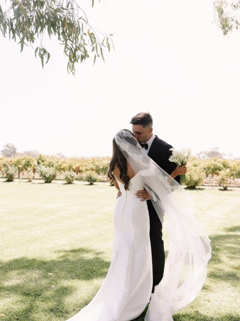 A Curated Vineyard Guide to 32 of Australia’s Chicest Winery Wedding Venues 17 Lake Breeze Wines