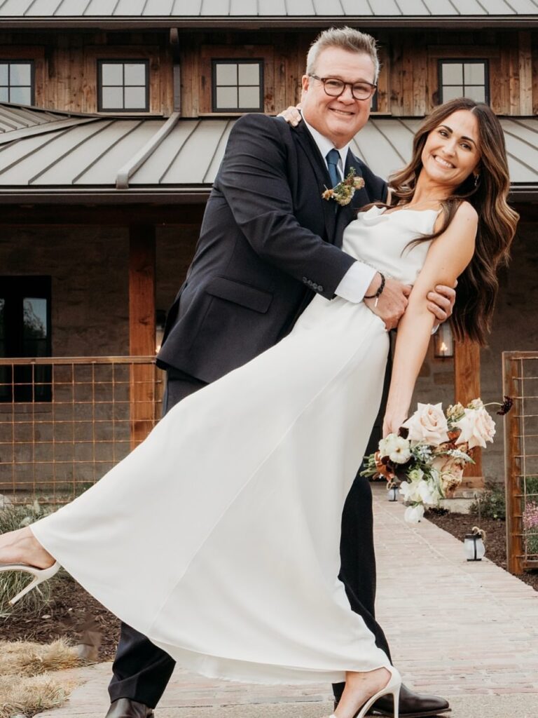 Eric Stonestreet Turns His Kansas City Deam Home into the Perfect Wedding Venue 1 SnapInsta.to 542802911 18517444180016765 724077224614299503 n