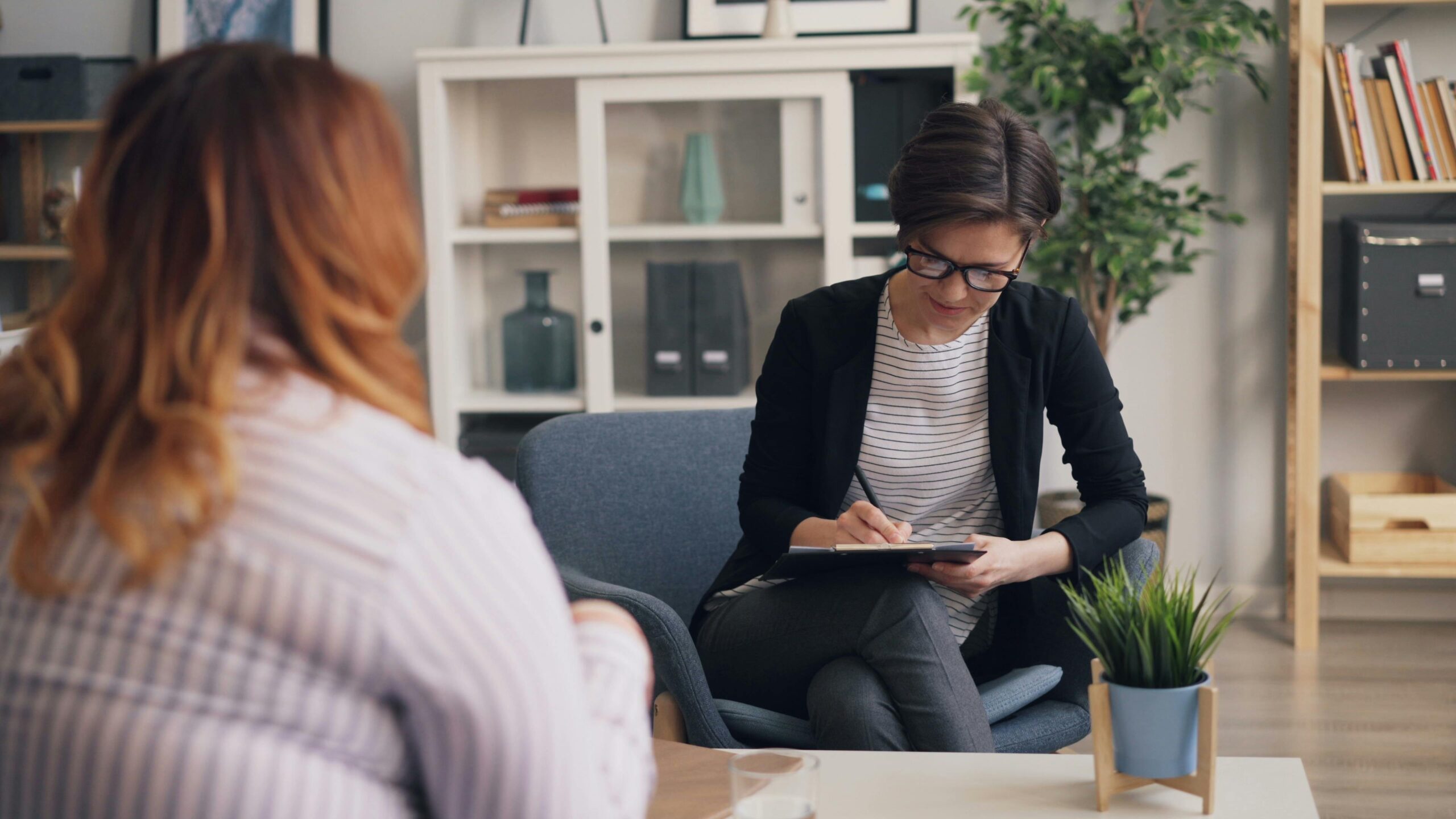 Turning Challenges Into Loyalty: How To Handle Wedding Clients Professionally